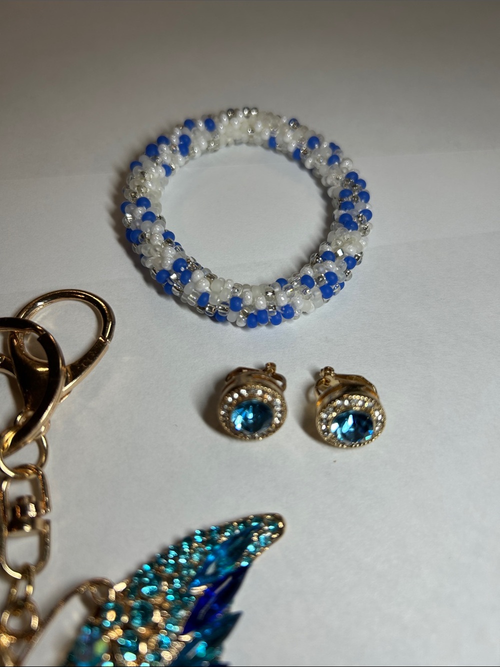 4 Piece Set Blue Crystal Butterfly Keychain with Accessories - Picture 5 of 12